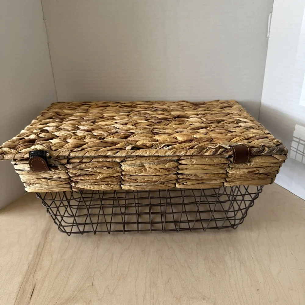 Harry & David Wicker and Wire Basket Removable Hinged Lid 17” x 12” x 9” New